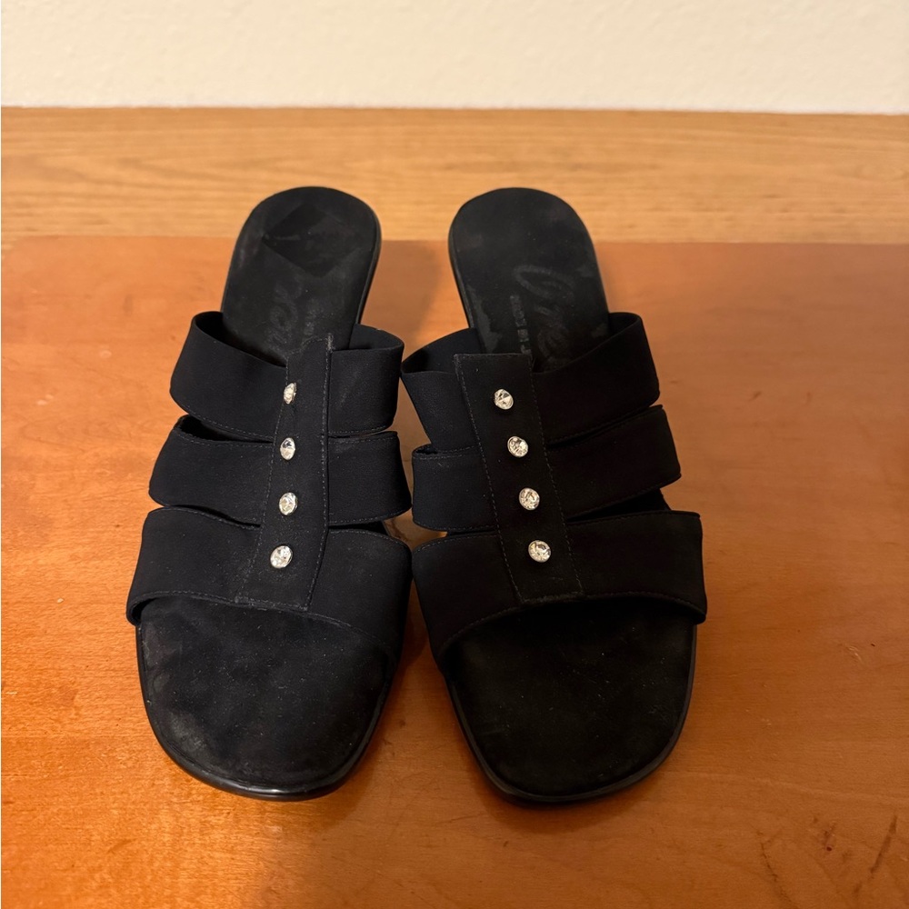 Onex Elegant Black Heels with Rhinestone Detailing